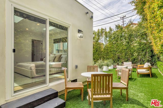 1363 S Curson Avenue, Los Angeles, CA 90019