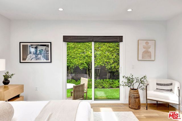 1363 S Curson Avenue, Los Angeles, CA 90019