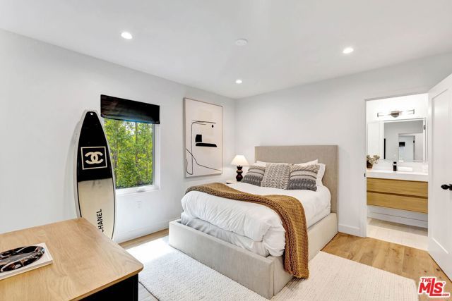 1363 S Curson Avenue, Los Angeles, CA 90019