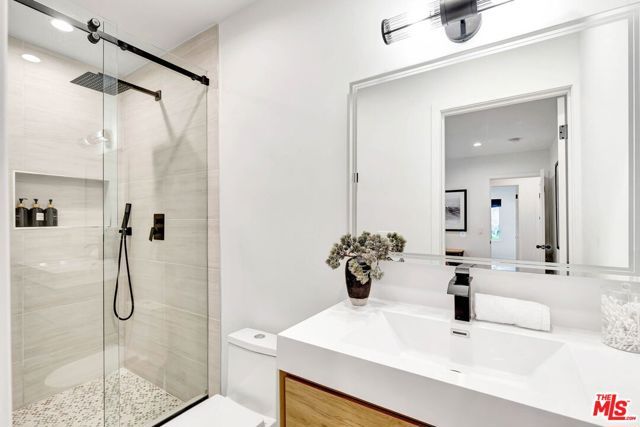 1363 S Curson Avenue, Los Angeles, CA 90019