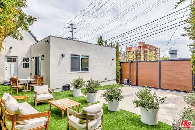 1363 S Curson Avenue, Los Angeles, CA 90019