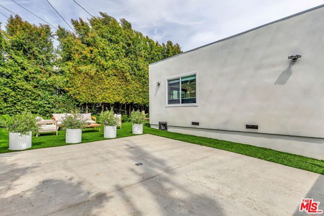 1363 S Curson Avenue, Los Angeles, CA 90019