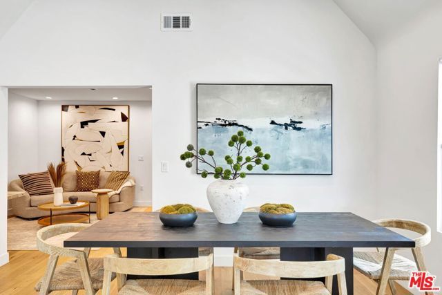 1363 S Curson Avenue, Los Angeles, CA 90019