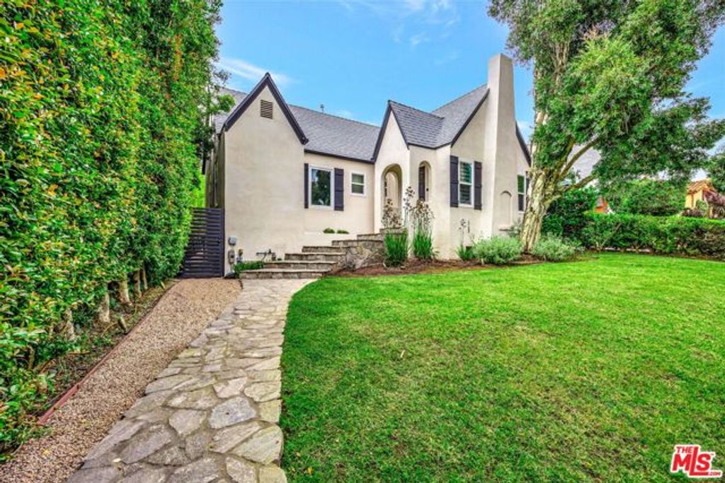 1363 S Curson Avenue, Los Angeles, CA 90019