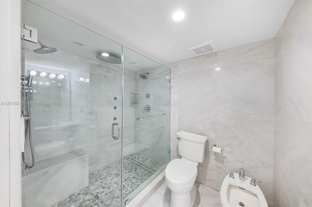 520 Brickell Key Dr A710, Miami, FL 33131