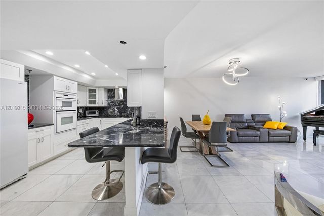 520 Brickell Key Dr A710, Miami, FL 33131