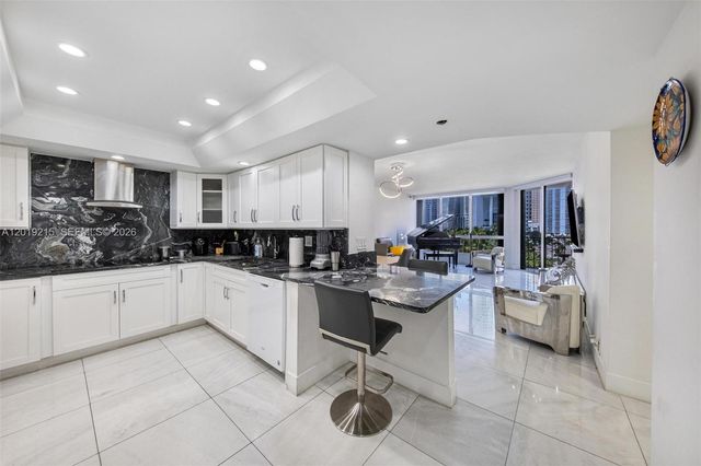520 Brickell Key Dr A710, Miami, FL 33131