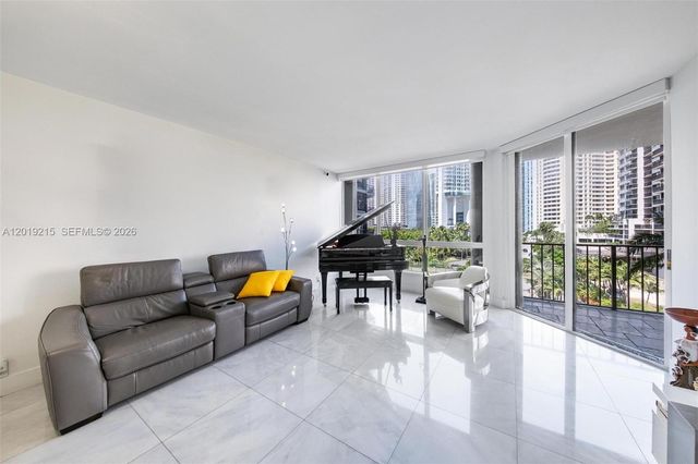 520 Brickell Key Dr A710, Miami, FL 33131