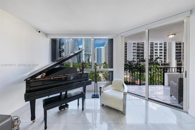 520 Brickell Key Dr A710, Miami, FL 33131