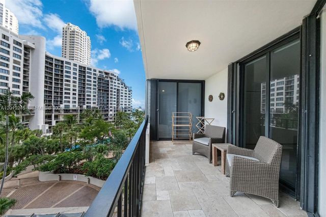 520 Brickell Key Dr A710, Miami, FL 33131