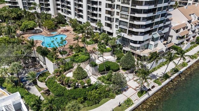 520 Brickell Key Dr A710, Miami, FL 33131