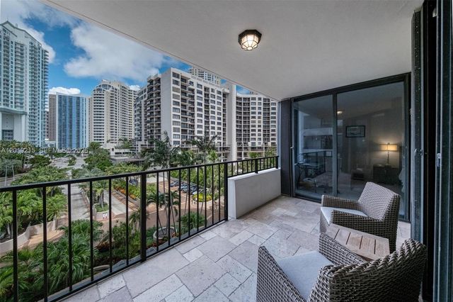 520 Brickell Key Dr A710, Miami, FL 33131