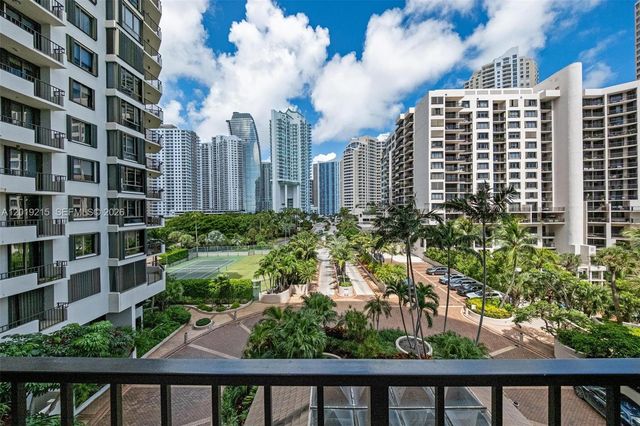 520 Brickell Key Dr A710, Miami, FL 33131