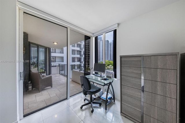 520 Brickell Key Dr A710, Miami, FL 33131