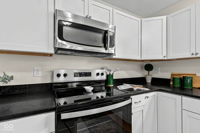 13286 Eastwood Lane, Fishers, IN 46038
