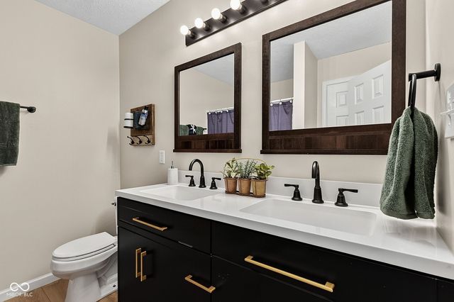 13286 Eastwood Lane, Fishers, IN 46038
