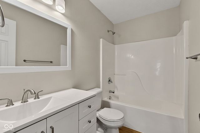 13286 Eastwood Lane, Fishers, IN 46038