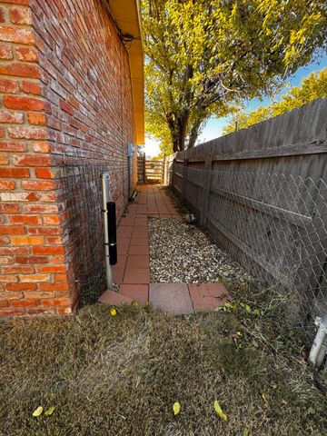 3902 Sides Street, Plainview, TX 79072