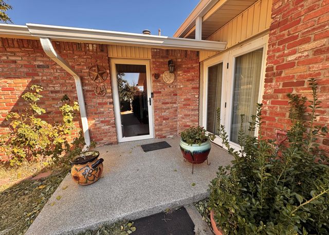 3902 Sides Street, Plainview, TX 79072