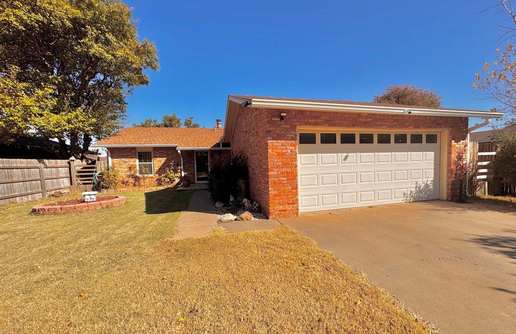 3902 Sides Street, Plainview, TX 79072