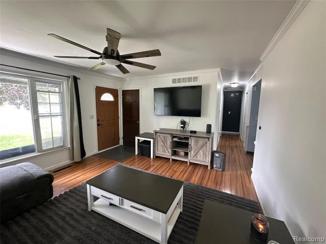 3422 Crandon Drive, Davison, MI 48423