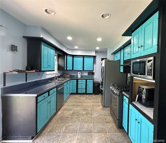 3422 Crandon Drive, Davison, MI 48423