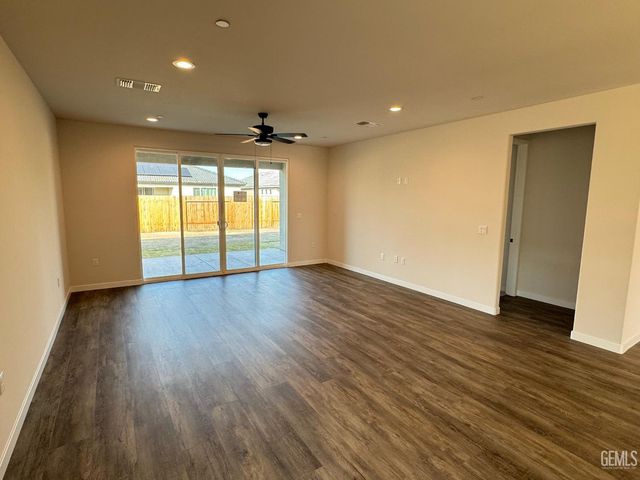 11110 Alcazar Avenue, Bakersfield, CA 93311