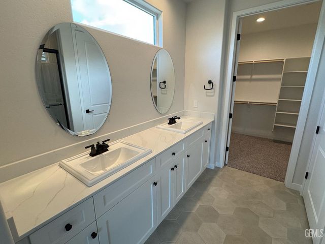 11110 Alcazar Avenue, Bakersfield, CA 93311