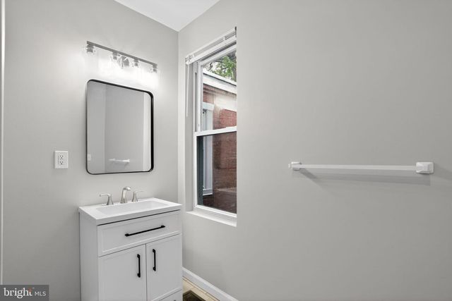 1346 N DOVER ST, Philadelphia, PA 19121