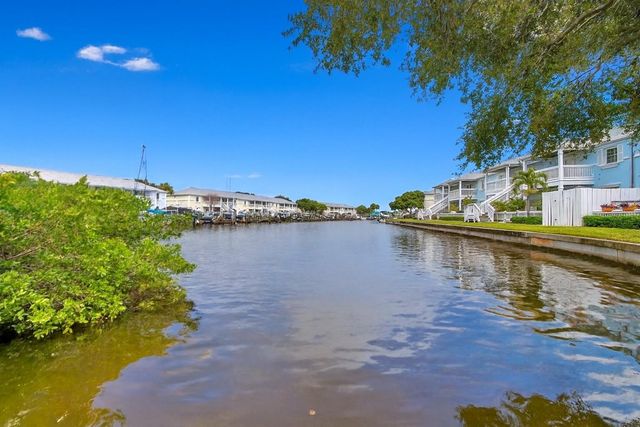 5176 SALMON DRIVE SE A, St Petersburg, FL 33705