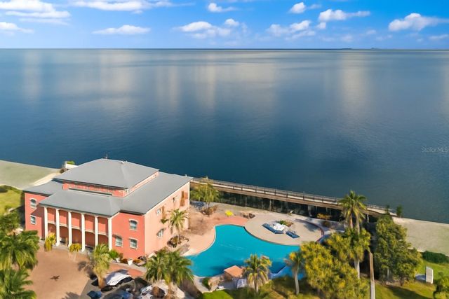 5176 SALMON DRIVE SE A, St Petersburg, FL 33705