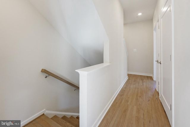 945 SYCAMORE DR SE, Washington, DC 20032
