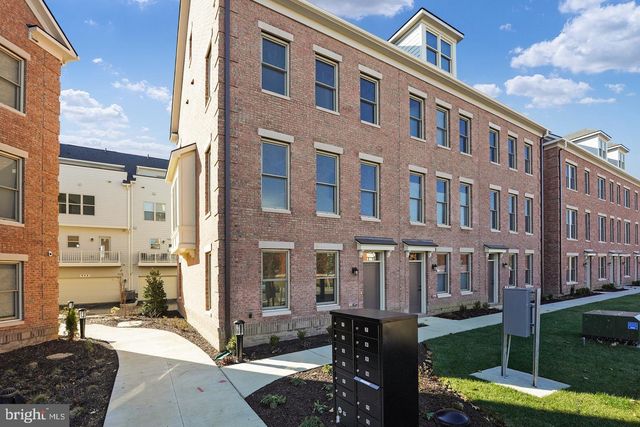 945 SYCAMORE DR SE, Washington, DC 20032