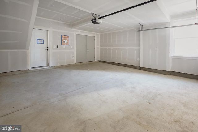 945 SYCAMORE DR SE, Washington, DC 20032