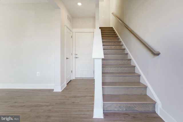 945 SYCAMORE DR SE, Washington, DC 20032