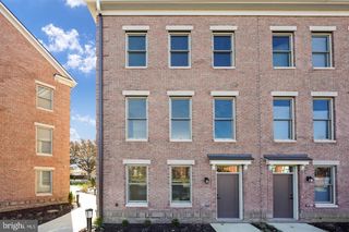 945 SYCAMORE DR SE, Washington, DC 20032