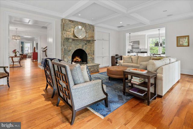 4615 32ND ST N, Arlington, VA 22207
