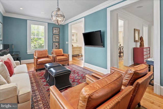 4615 32ND ST N, Arlington, VA 22207