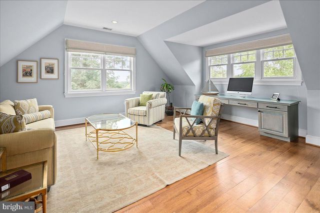 4615 32ND ST N, Arlington, VA 22207
