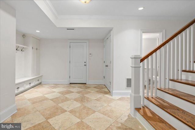 4615 32ND ST N, Arlington, VA 22207