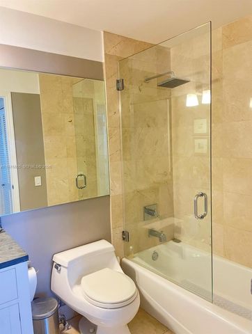 888 Brickell Key Dr 804, Miami, FL 33131