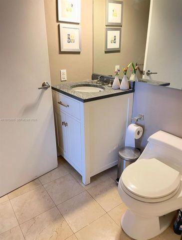 888 Brickell Key Dr 804, Miami, FL 33131