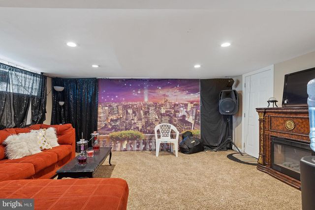 2874 TOLBUT ST, Philadelphia, PA 19136