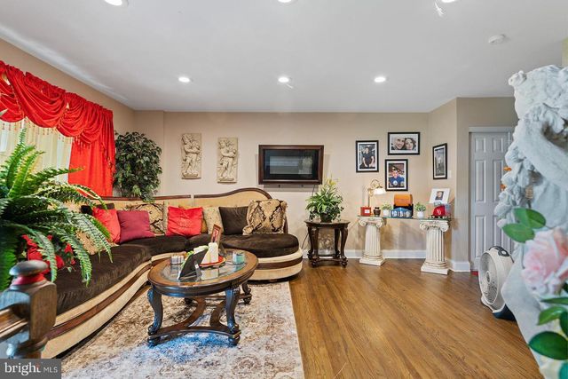 2874 TOLBUT ST, Philadelphia, PA 19136