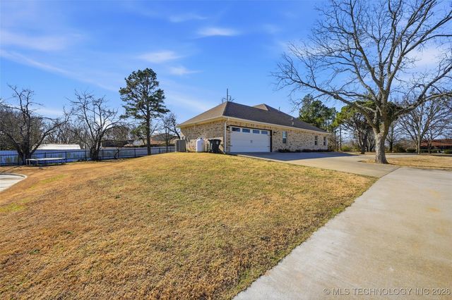 1110 N 49th Avenue, Durant, OK 74701