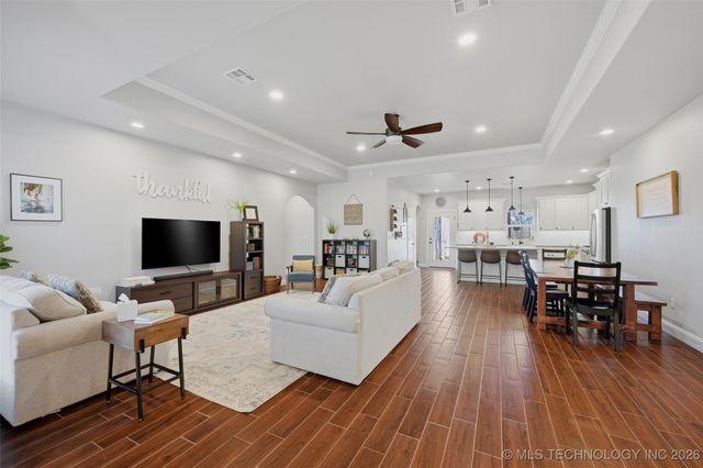 1110 N 49th Avenue, Durant, OK 74701