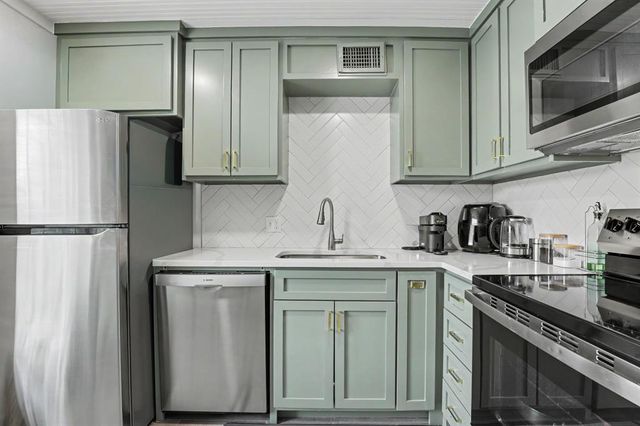 6100 N Brookline Avenue 8, Oklahoma City, OK 73112