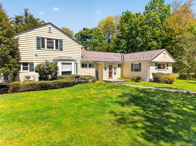77 Merrivale Road, Great Neck, NY 11020