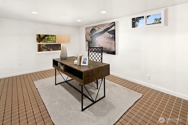 3228 35th Avenue W, Seattle, WA 98199