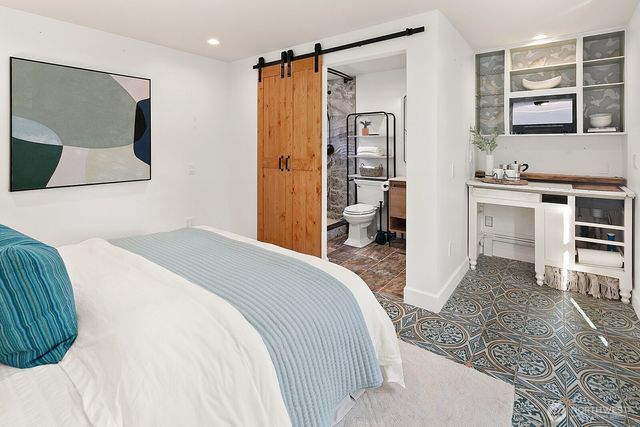 3228 35th Avenue W, Seattle, WA 98199
